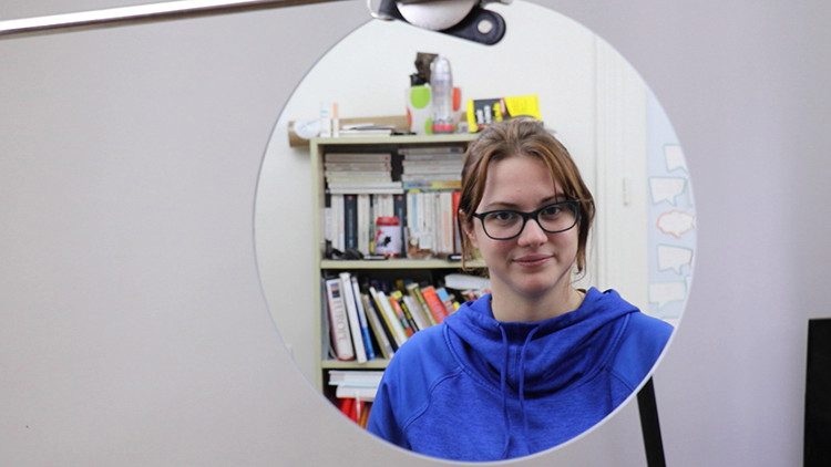 Используйте зеркало, чтобы маленькие пространства казались больше