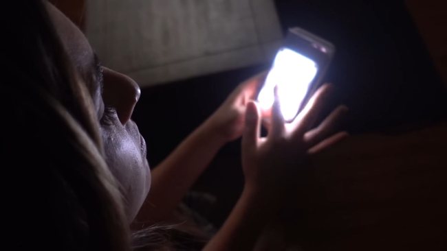 LED освещение в видео. Свет от телефона