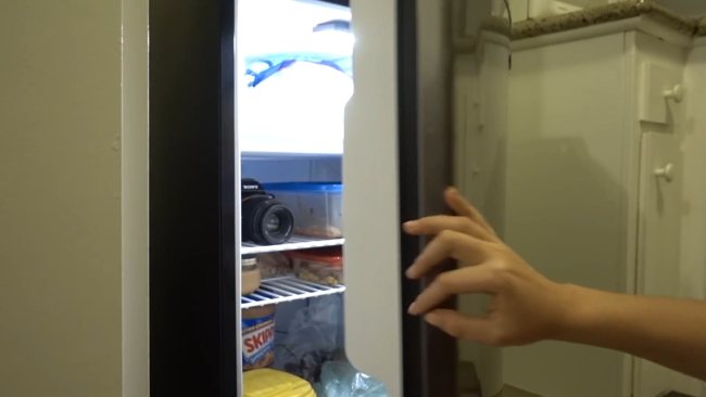 LED освещение в видео. Свет от холодильника