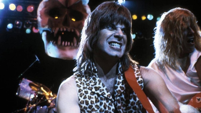 Документальный фильм «This is Spinal Tap» является примером рефлексивного стиля документального кино, привлекая внимание к тропам и мотивам, общим для жанра документалистики.